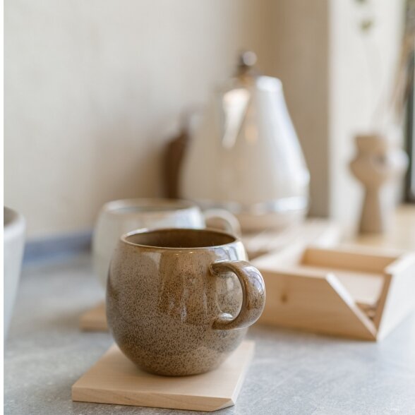 A set of coffee cup coasters with box "SQUARE" 2